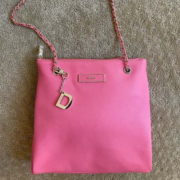 Two-way pink leather shoulder bag by DKNY - Picture 2 of 6
